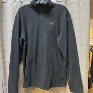 North face - 1/2 zip size medium fleece pullover-